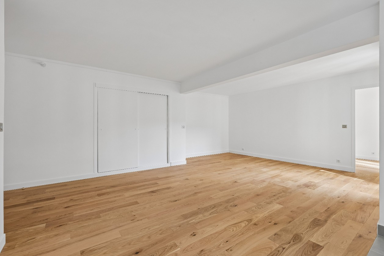 
                                                Vente
                                                 EXCLUSIVITE - Grand T3 Rénové - VERSAILLES CHATEAU