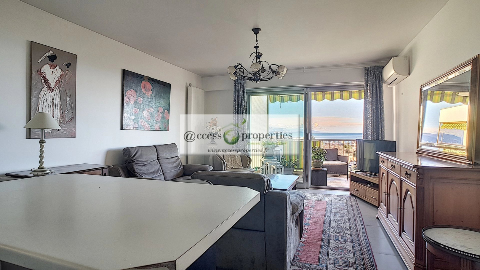 
                                                Location
                                                 EXCLUSIVITE Location meublée à l'année - ANTIBES 3 PIECES MEUBLE