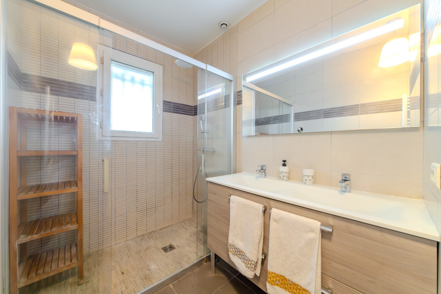 
                                                Vente
                                                 Exclusivité Proprio à tout prix