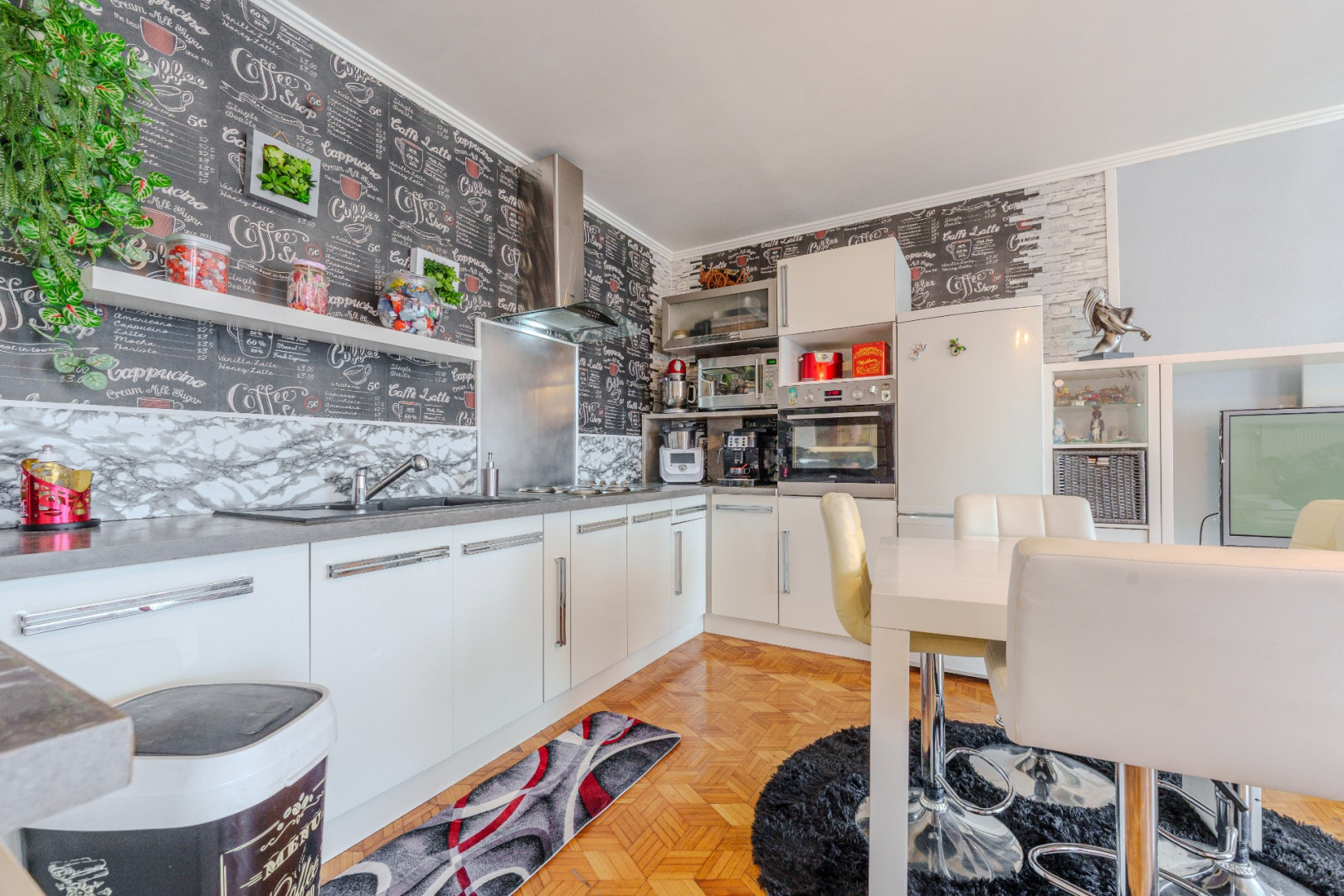 
                                                Vente
                                                 Exclusivité Proprio à tout prix
