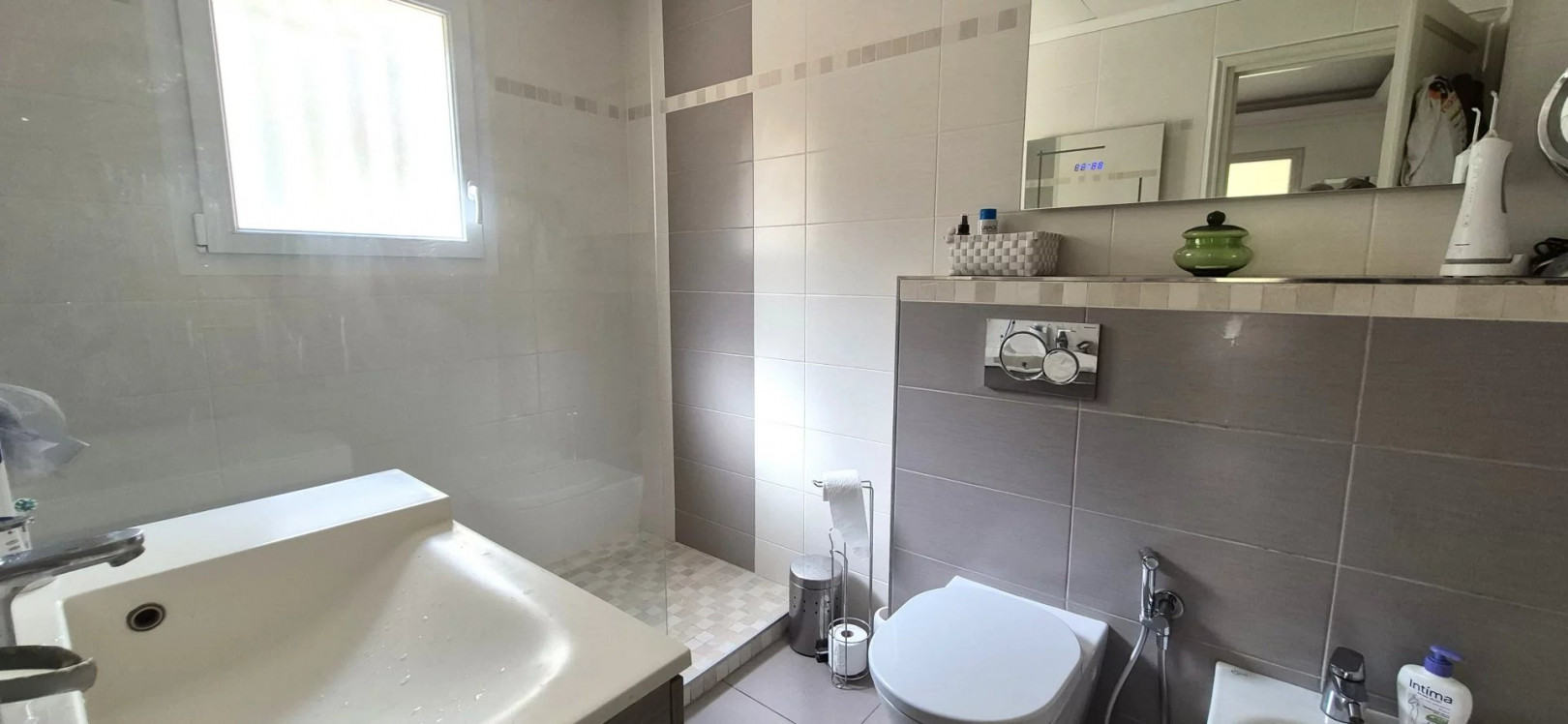 
                                                Vente
                                                 EXCLUSIVITE, Saint-Laurent-du-Var villa 4/5 pièces avec piscine