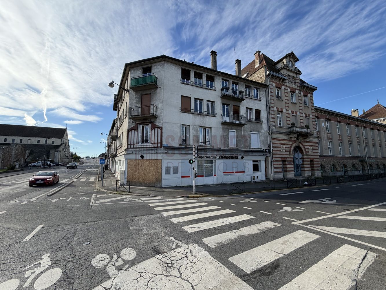 
                                                Vente
                                                 EXCLUSIVITÉ STUDIO MEUBLÉ – BORDS DE SEINE –