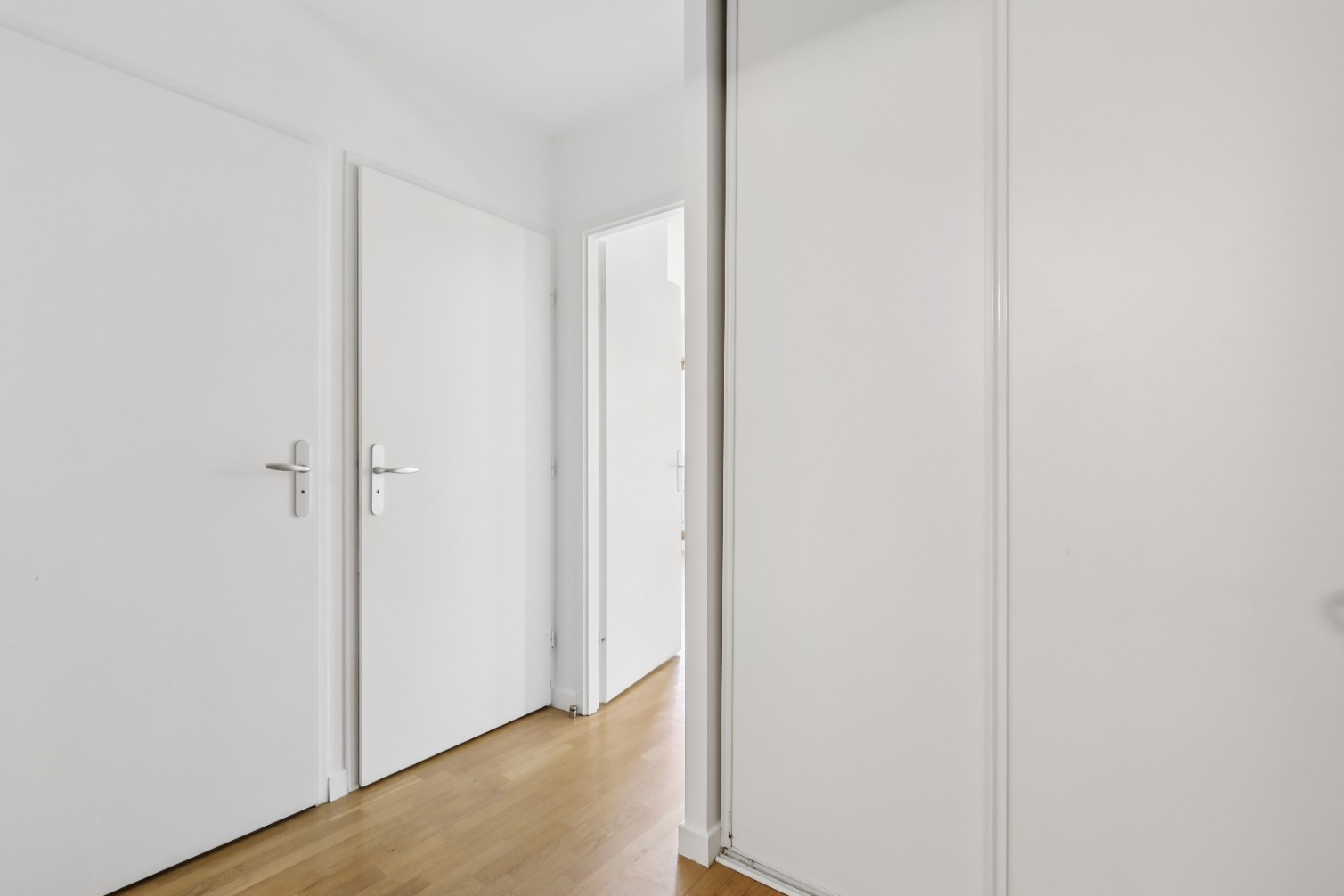 
                                                Vente
                                                 Exclusivité - Studio (modulable en 2 pièces)