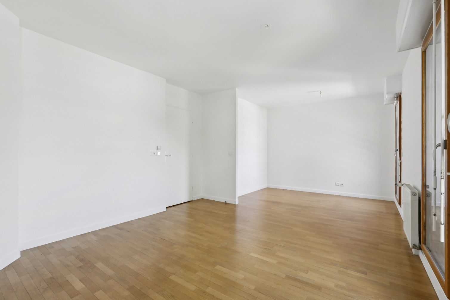 
                                                Vente
                                                 Exclusivité - Studio (modulable en 2 pièces)