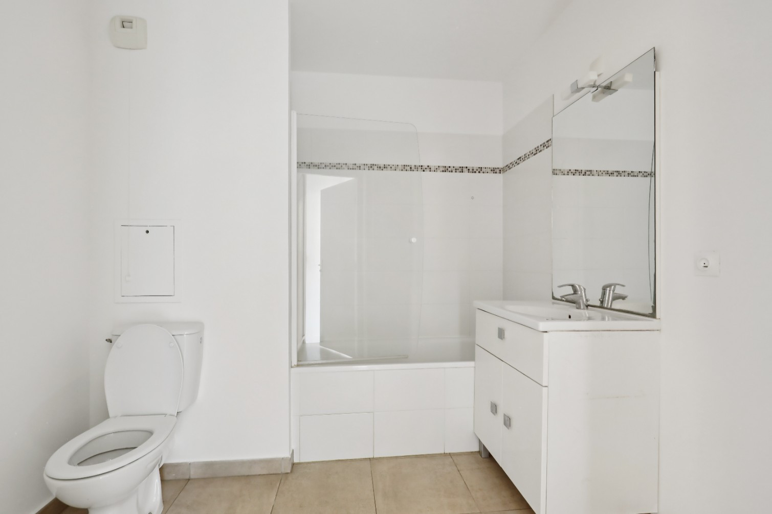 
                                                Vente
                                                 Exclusivité - Studio (modulable en 2 pièces)