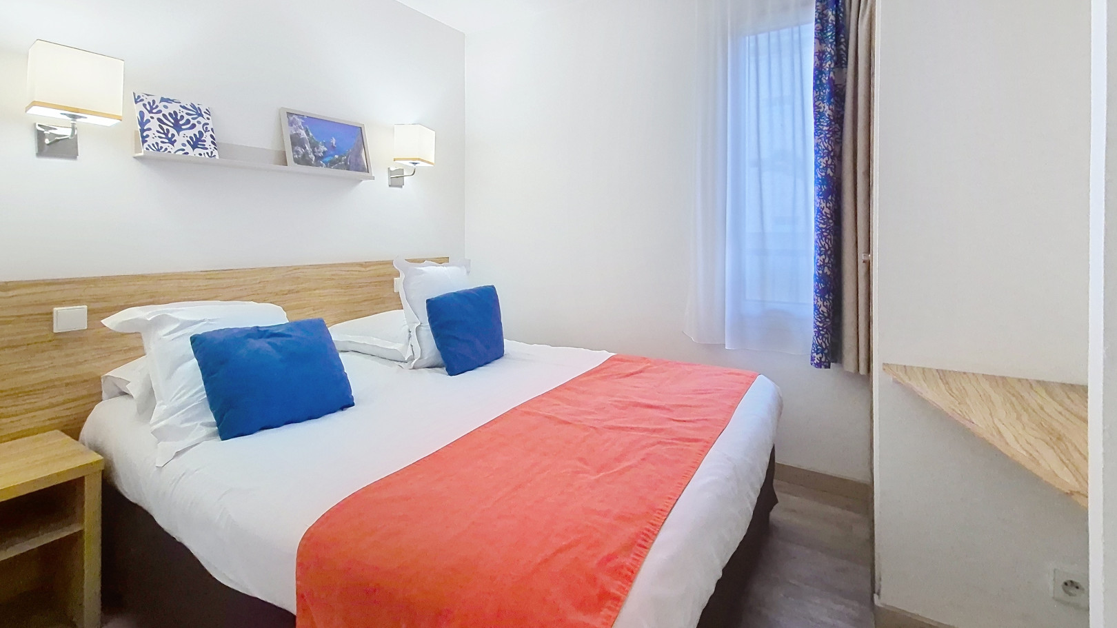 
                                                Vente
                                                 EXCLUSIVITE Vente 2 pièces Port Prestige Antibes | Investissement 11 300€/an | Parking