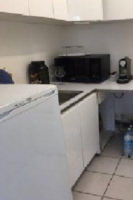 
                                                Location
                                                 F1 avec balcon, équipement complet