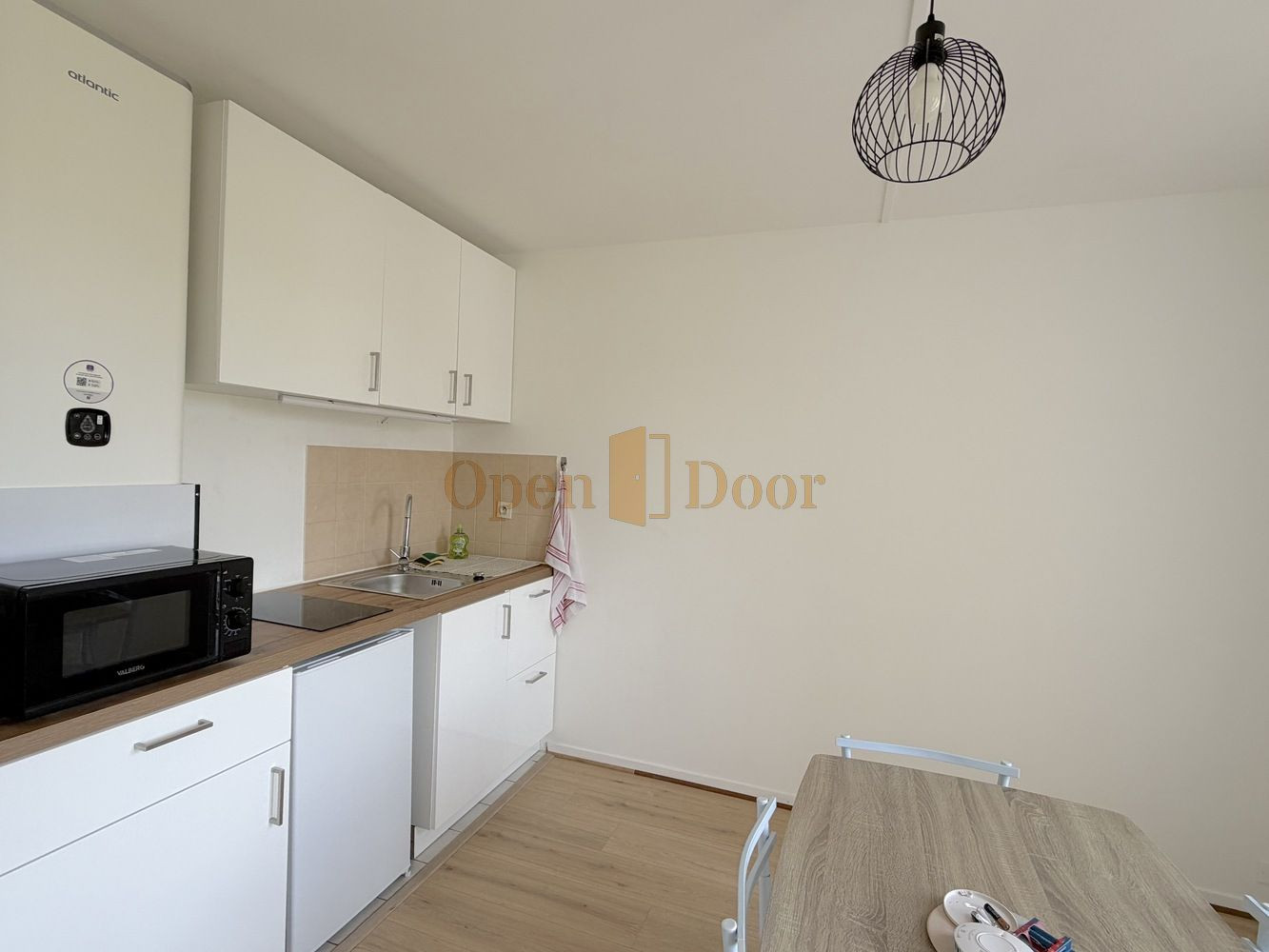
                                                Location
                                                 F1 avec balcon et cave - Sucy-en-Brie