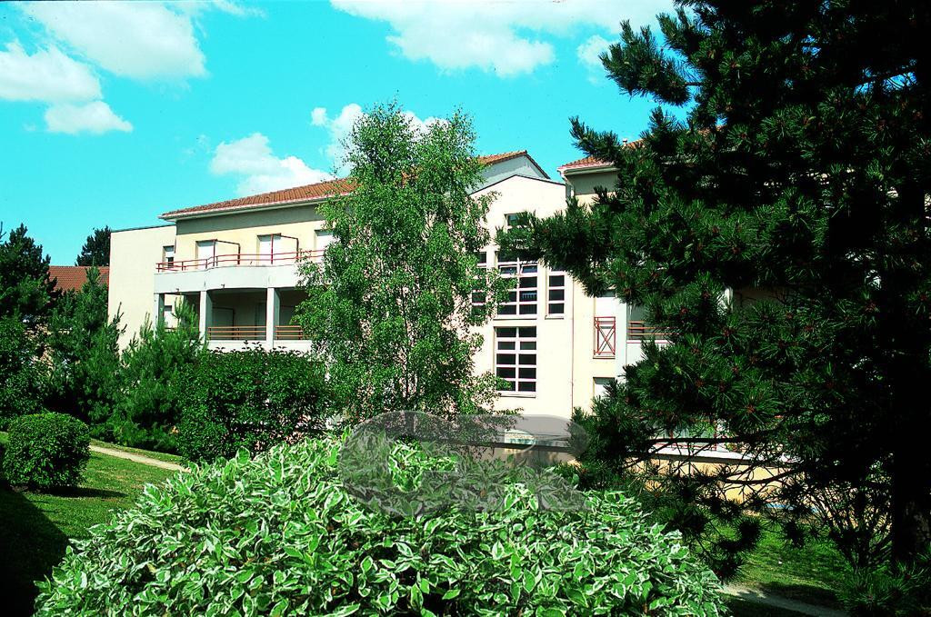 
                                                Location
                                                 f1 avec parking et terrasse - secteur brabois