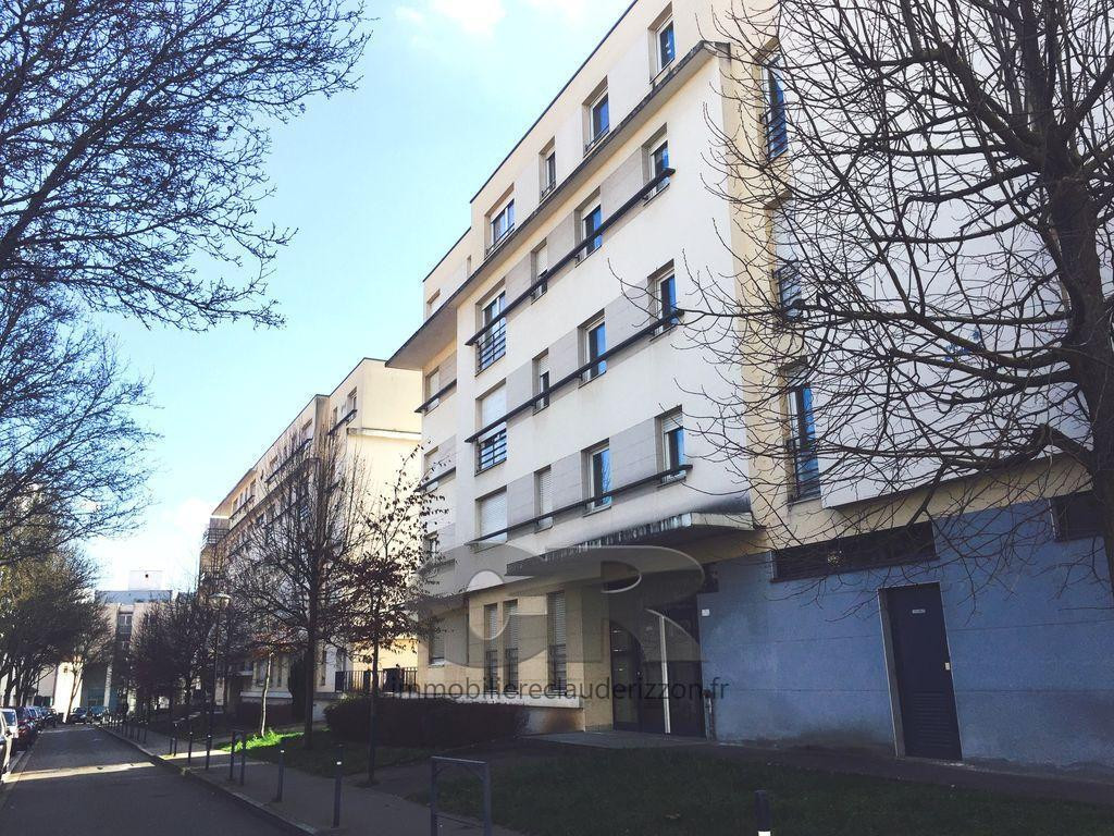 
                                                Location
                                                 f1 avec parking - hopital central/bonsecours