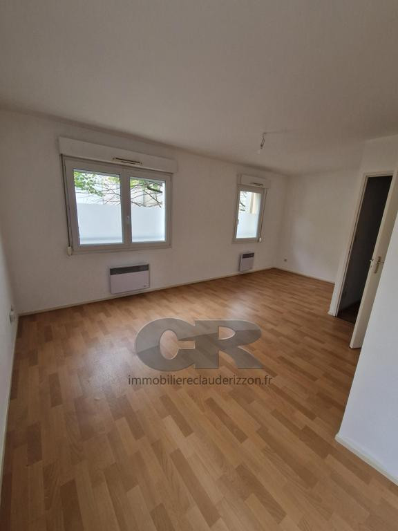 
                                                Location
                                                 f1 avec parking - hopital central/bonsecours