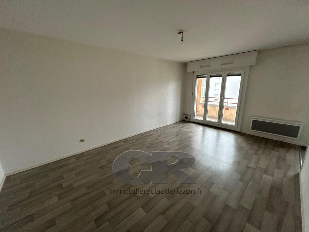 
                                                Location
                                                 f1 bis avec balcon - centre-ville gare