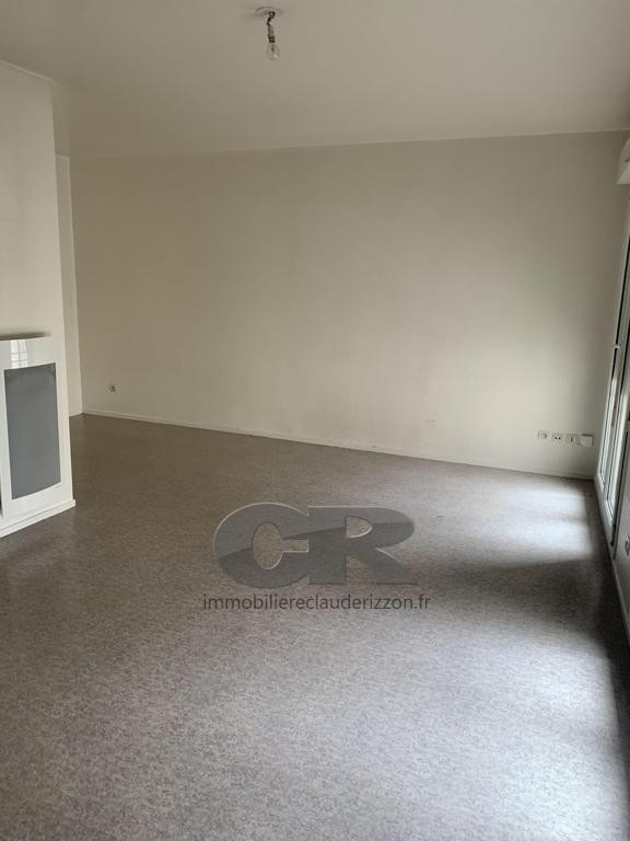 
                                                Location
                                                 F1 BIS AVEC PARKING
