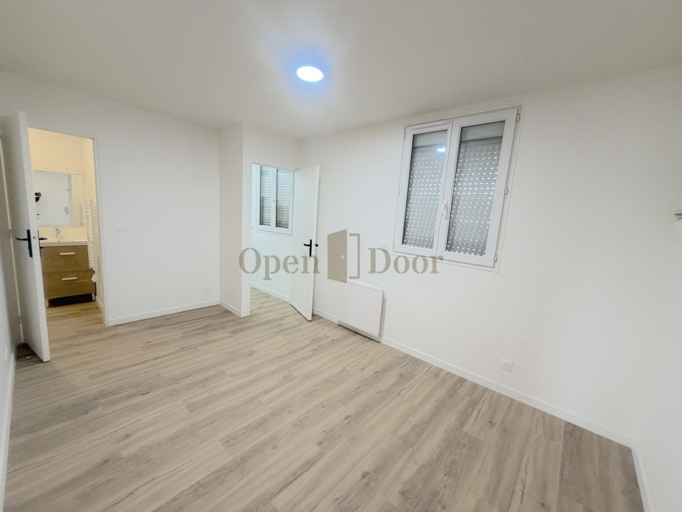 
                                                Location
                                                 F1 entièrement rénové - Aulnay-sous-Bois