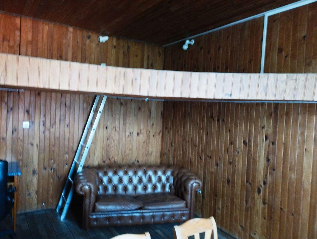 
                                                Location
                                                 F1 équipé 35 m2-proche kinepolis/hôpital central