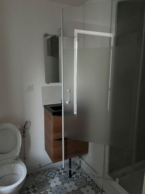 
                                                Location
                                                 F1 fac de droit