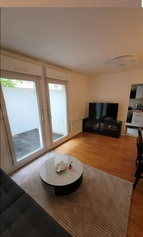 
                                                Location
                                                 F1 meublé à Clichy