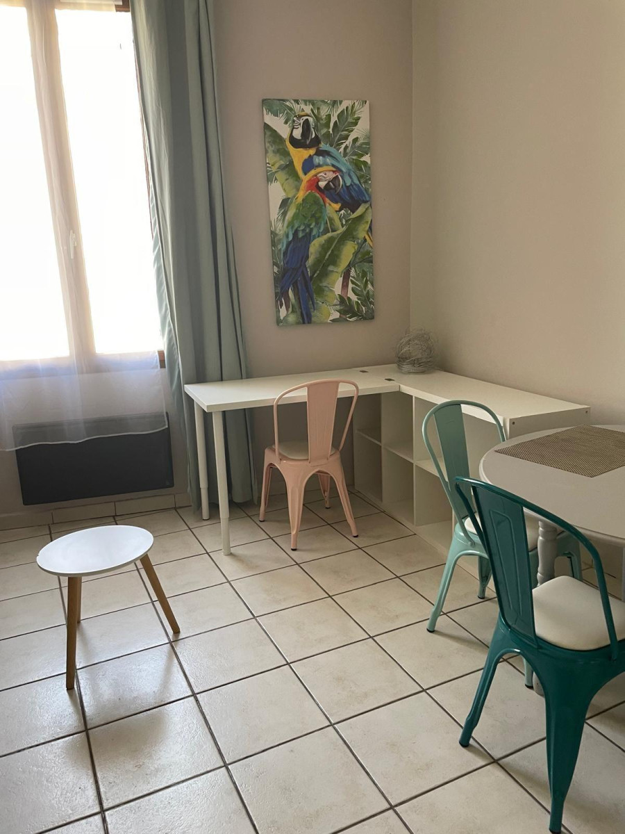 
                                                Location
                                                 F1 meublé proche gare St roch ,lave linge