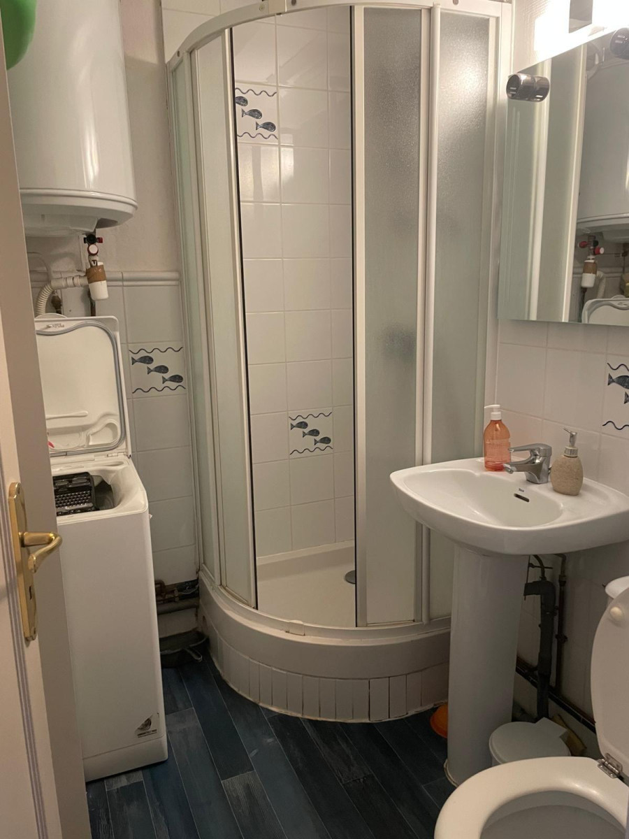 
                                                Location
                                                 F1 meublé proche gare St roch ,lave linge