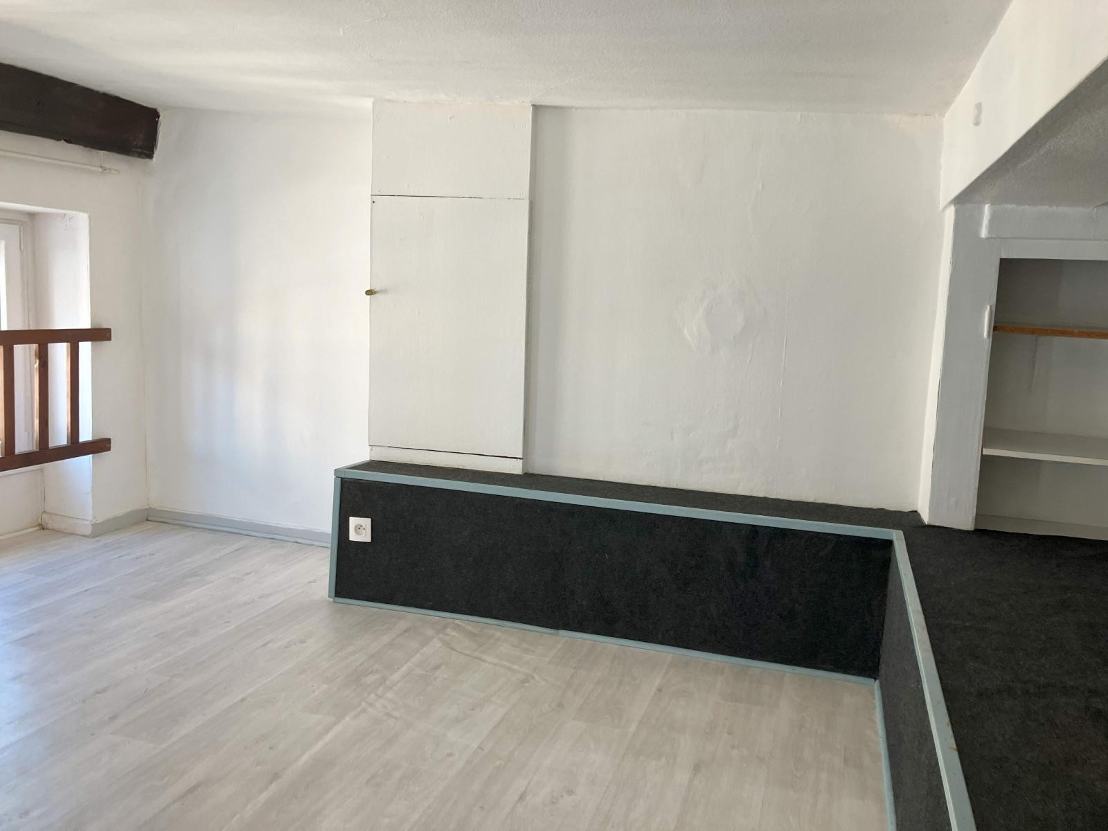 
                                                Location
                                                 F1+Mezz, 38m², M° Saxe-Gambetta, prox écoles & fac
