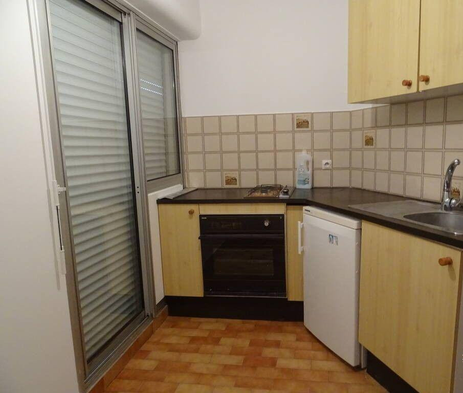 
                                                Location
                                                 F2  1ᵉʳ étage 45m² avec balcon 6m²
