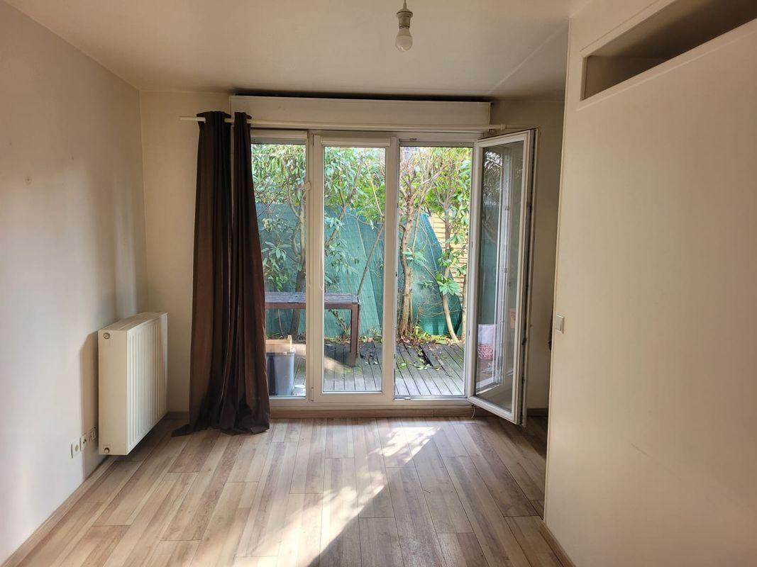 
                                                Location
                                                 F2 35m2 avec jardin privatif