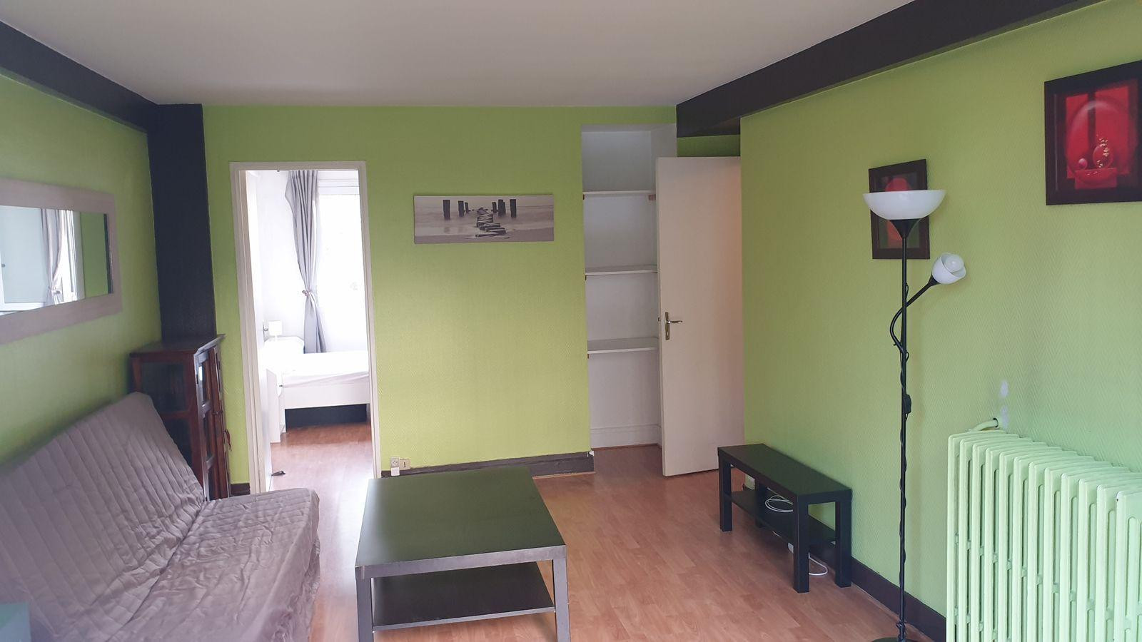 
                                                Location
                                                 F2 43m² meublé - parking privé - 1mn métro