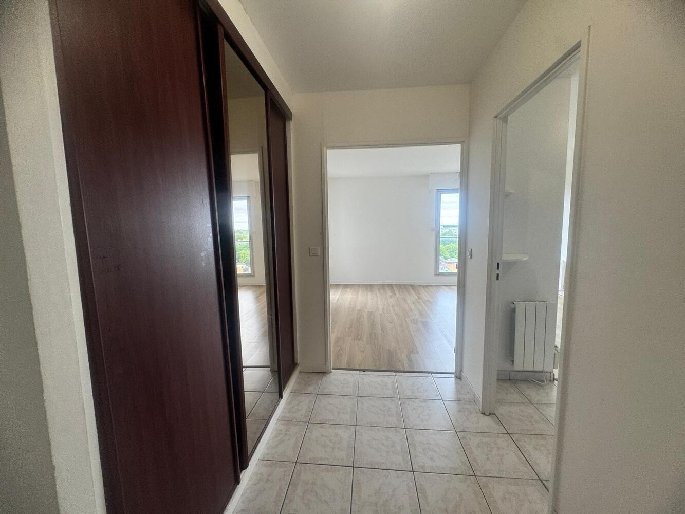 
                                                Location
                                                 F2 45,40m2 Noisy-le-Grand – Promenade Michel