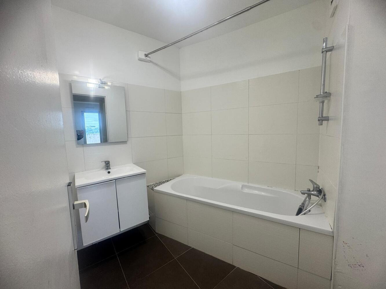 
                                                Location
                                                 F2 45,40m2 Noisy-le-Grand – Promenade Michel