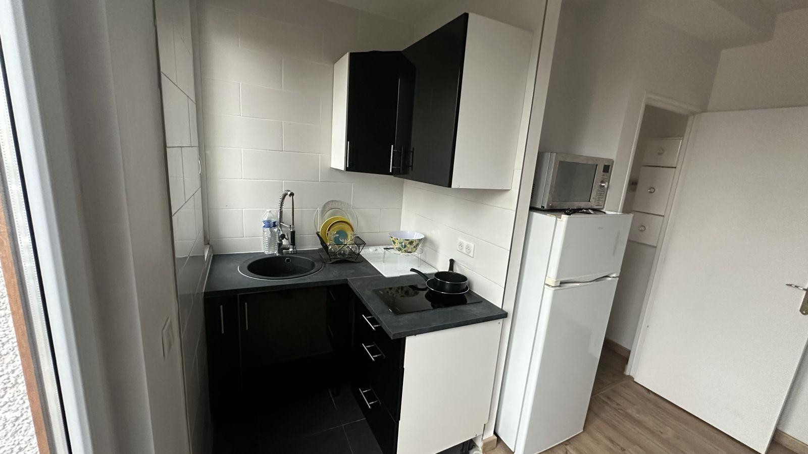 
                                                Location
                                                 F2 à louer meublé