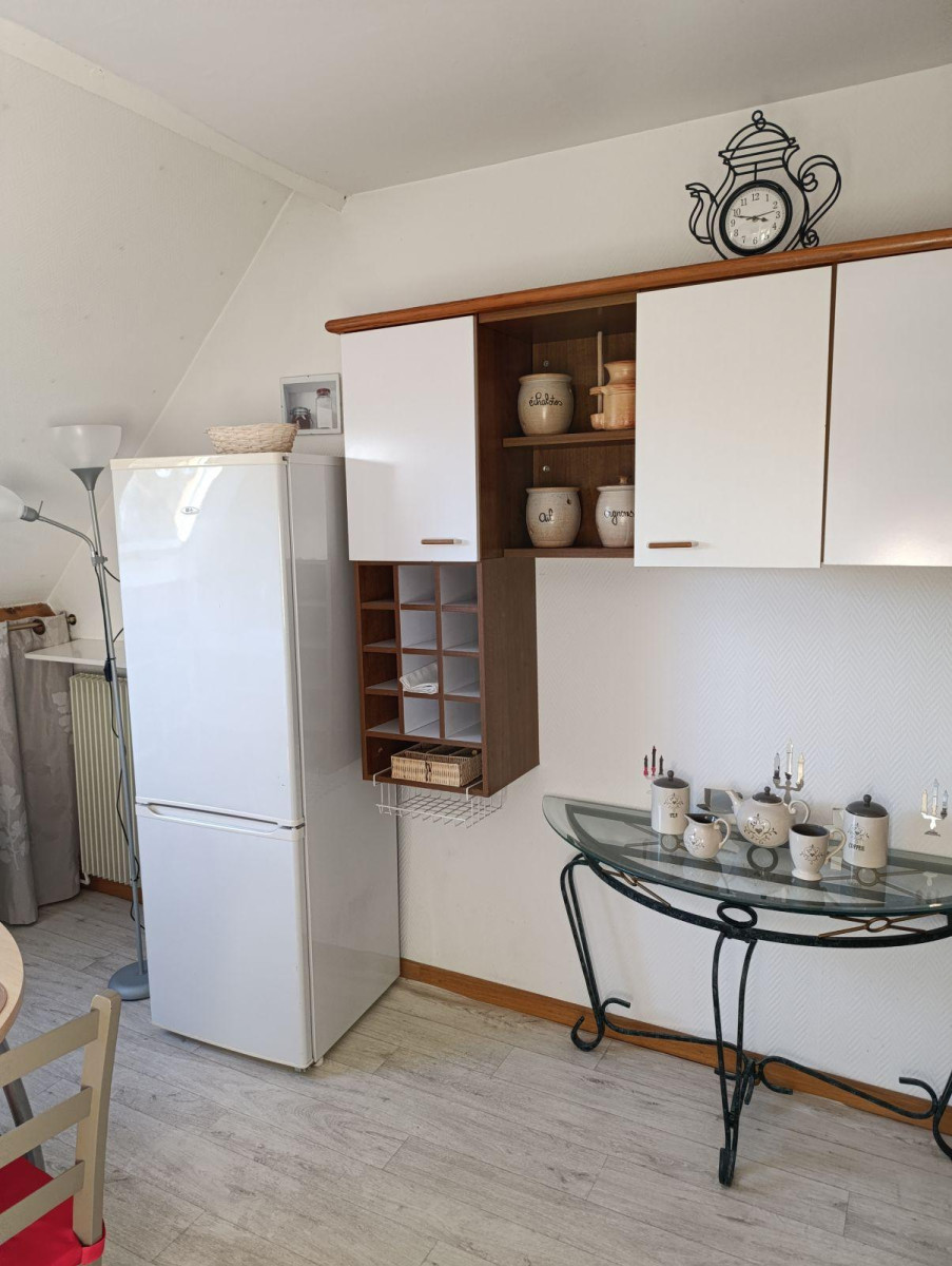 
                                                Location
                                                 F2 à louer, quartier très tranquille,