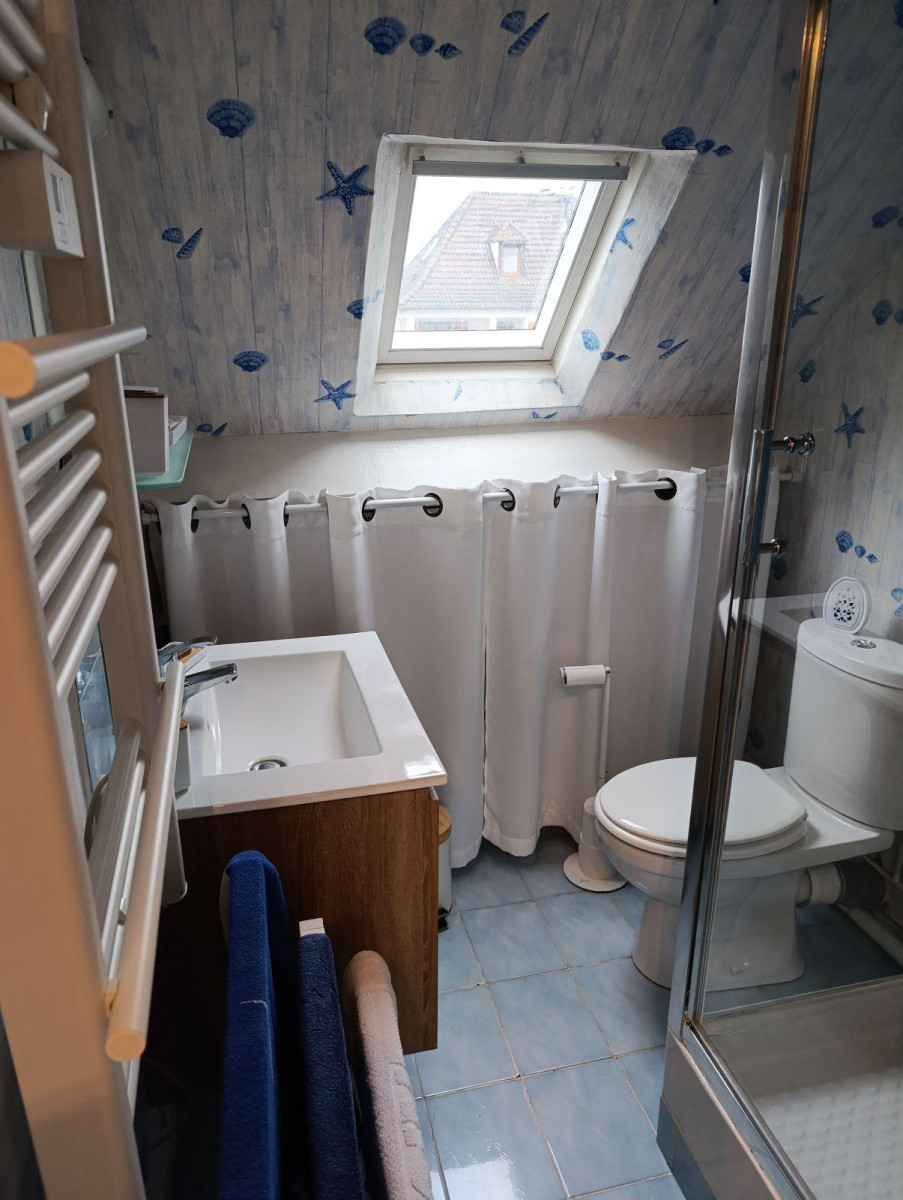 
                                                Location
                                                 F2 à louer, quartier très tranquille,
