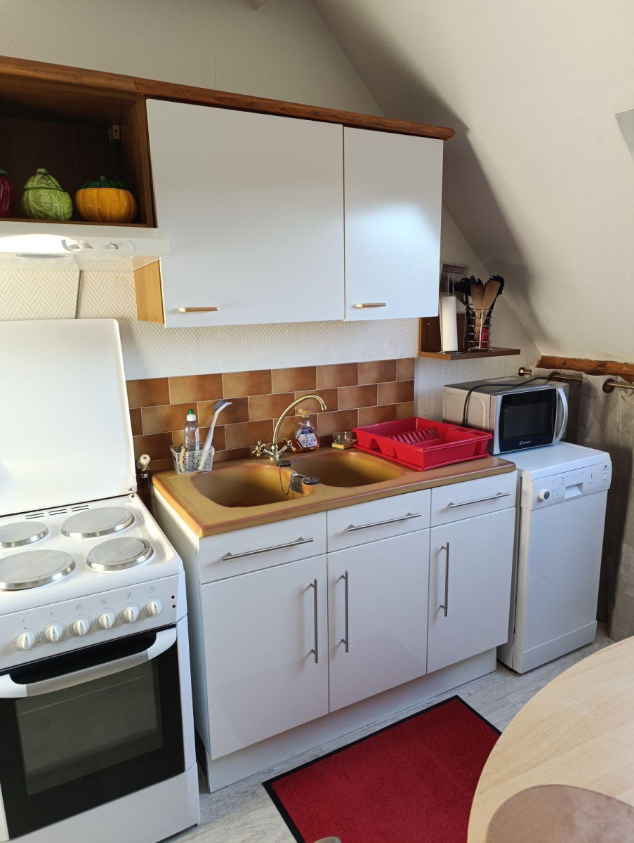 
                                                Location
                                                 F2 à louer, quartier très tranquille,
