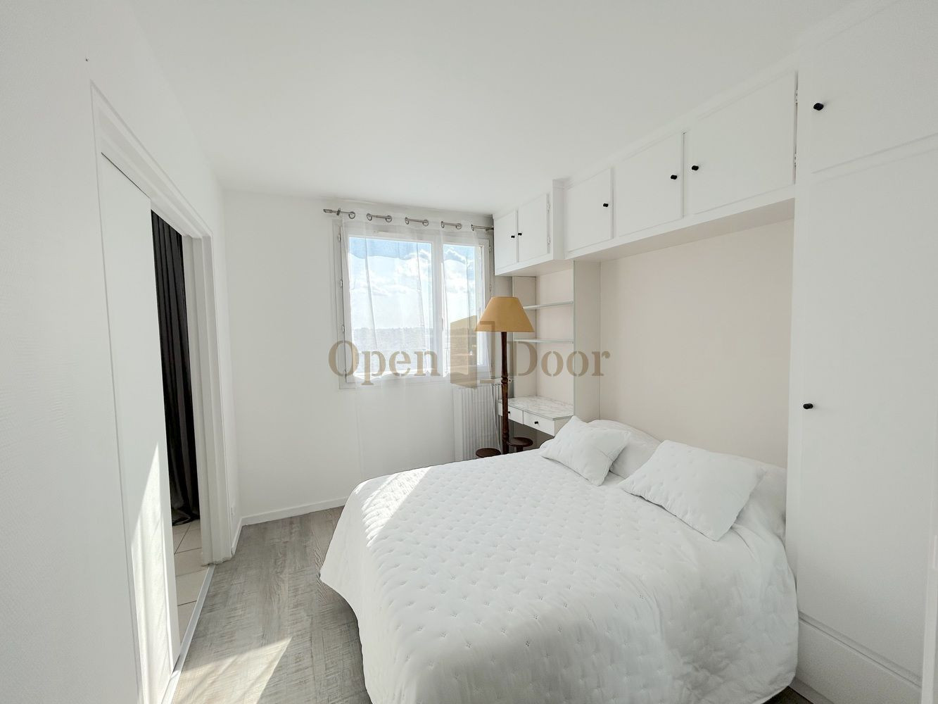 
                                                Location
                                                 F2 avec balcon - Livry-Gargan