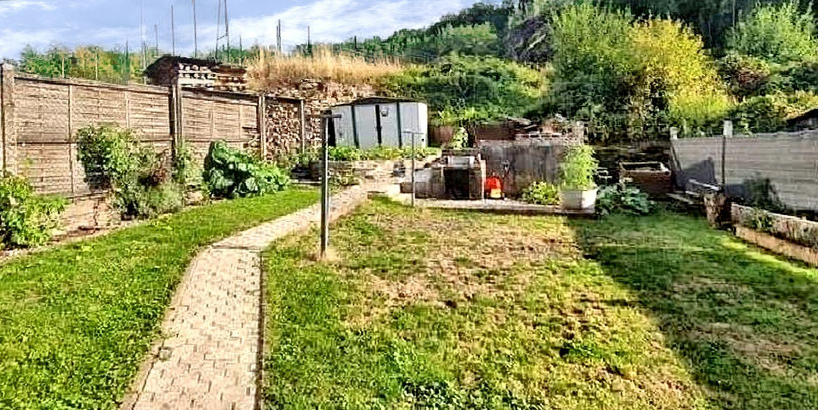 
                                                Location
                                                 F2 avec jardin - Lumineux et très calme