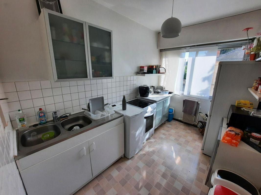 
                                                Location
                                                 F2 avec parking et cave - 18 rue Hermite à NANCY
