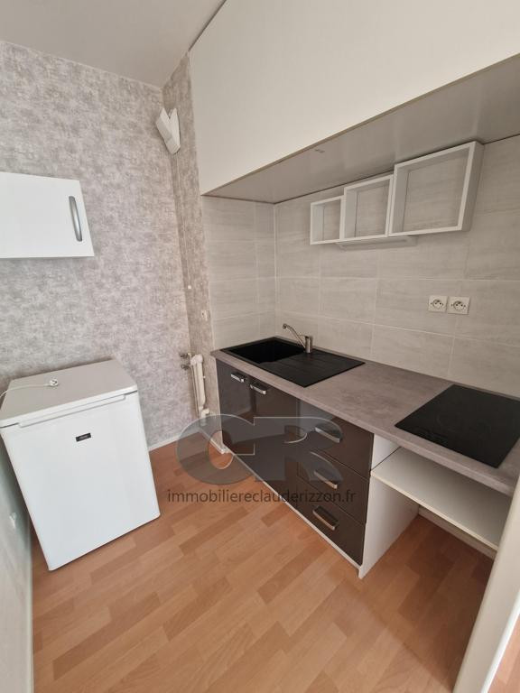 
                                                Location
                                                 F2 avec parking - secteur bonsecours - hopital central