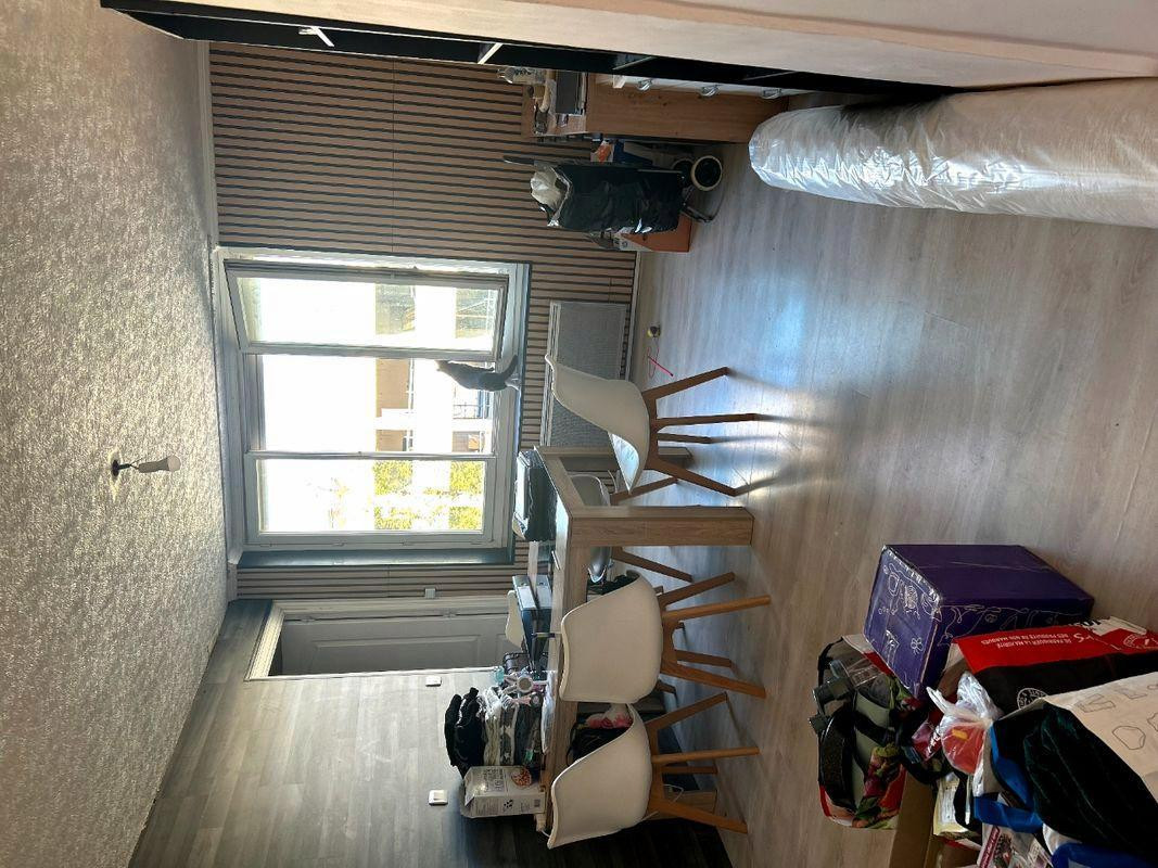 
                                                Location
                                                 F2 bis