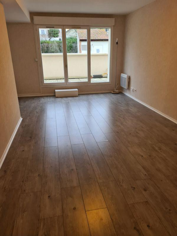 
                                                Location
                                                 F2 dans résidence de standing