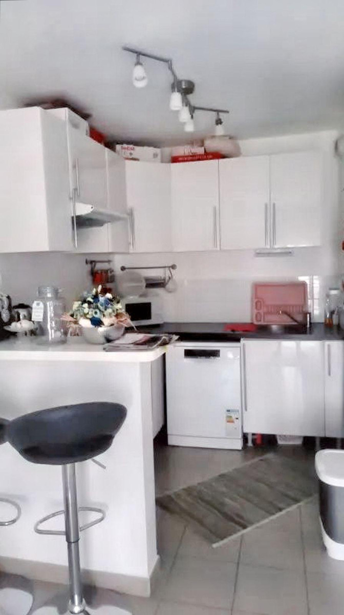 
                                                Location
                                                 F2 dans une résidence sécurisée