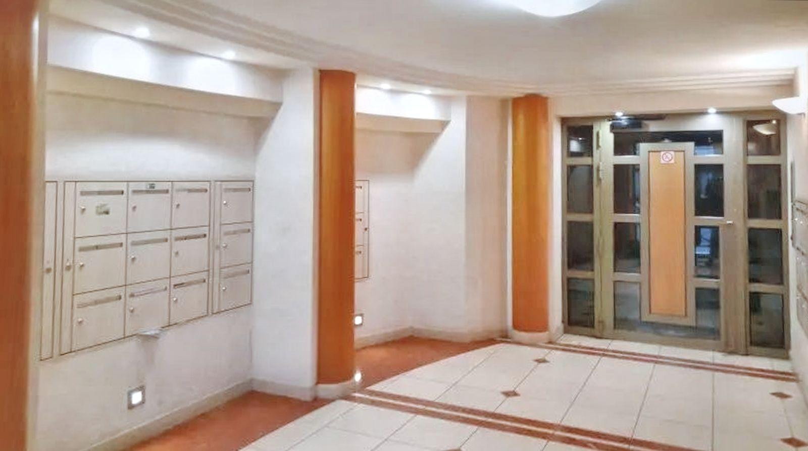 
                                                Location
                                                 F2 dans une résidence sécurisée