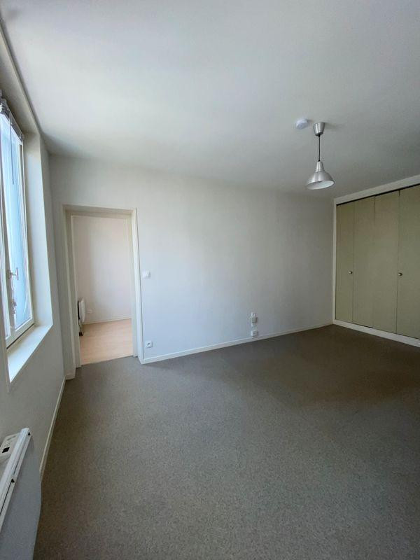 
                                                Location
                                                 F2 de 32 m2 au 306 rue Solférino