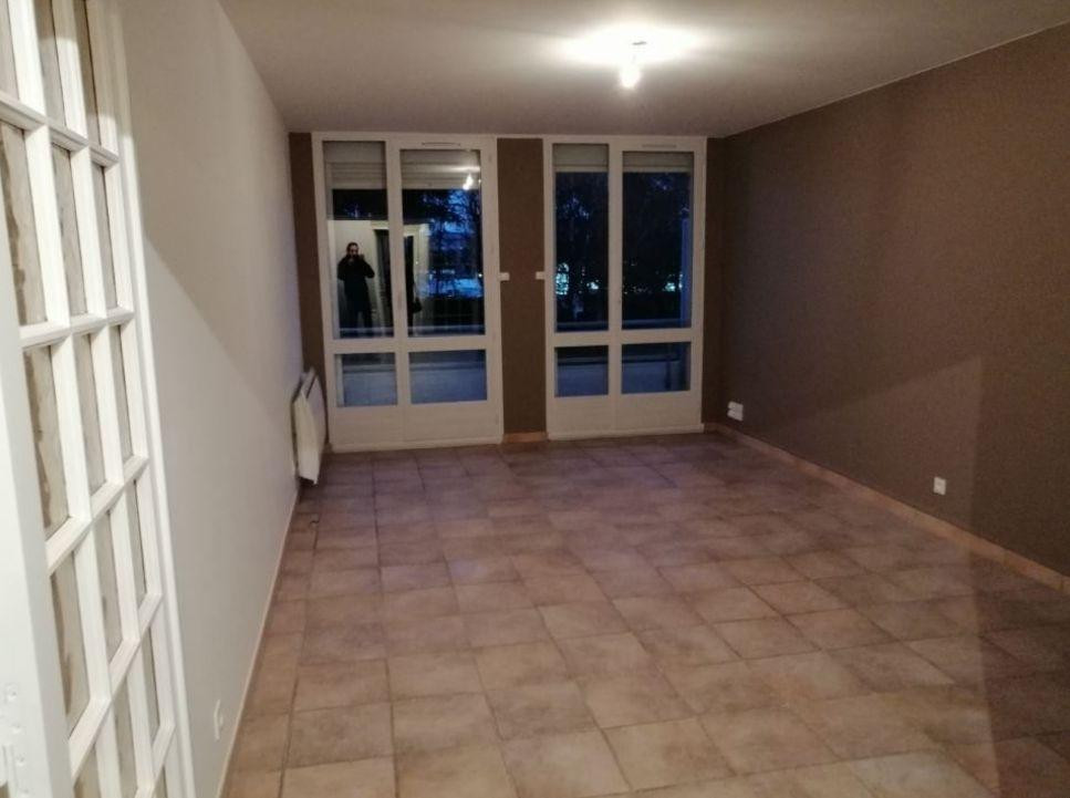 
                                                Location
                                                 F2 de 70m²- Roanne