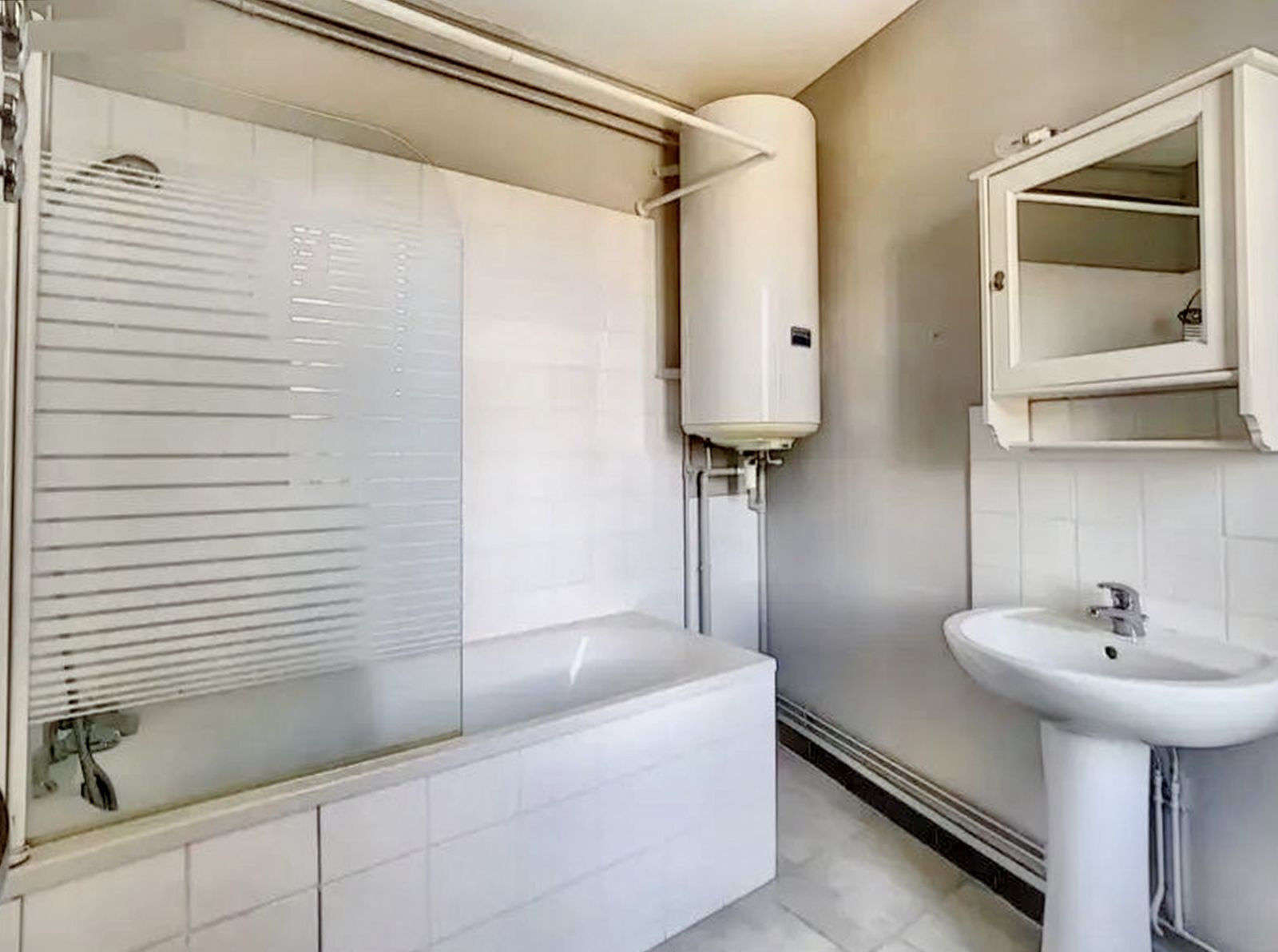 
                                                Location
                                                 F2 lumineux et cosy