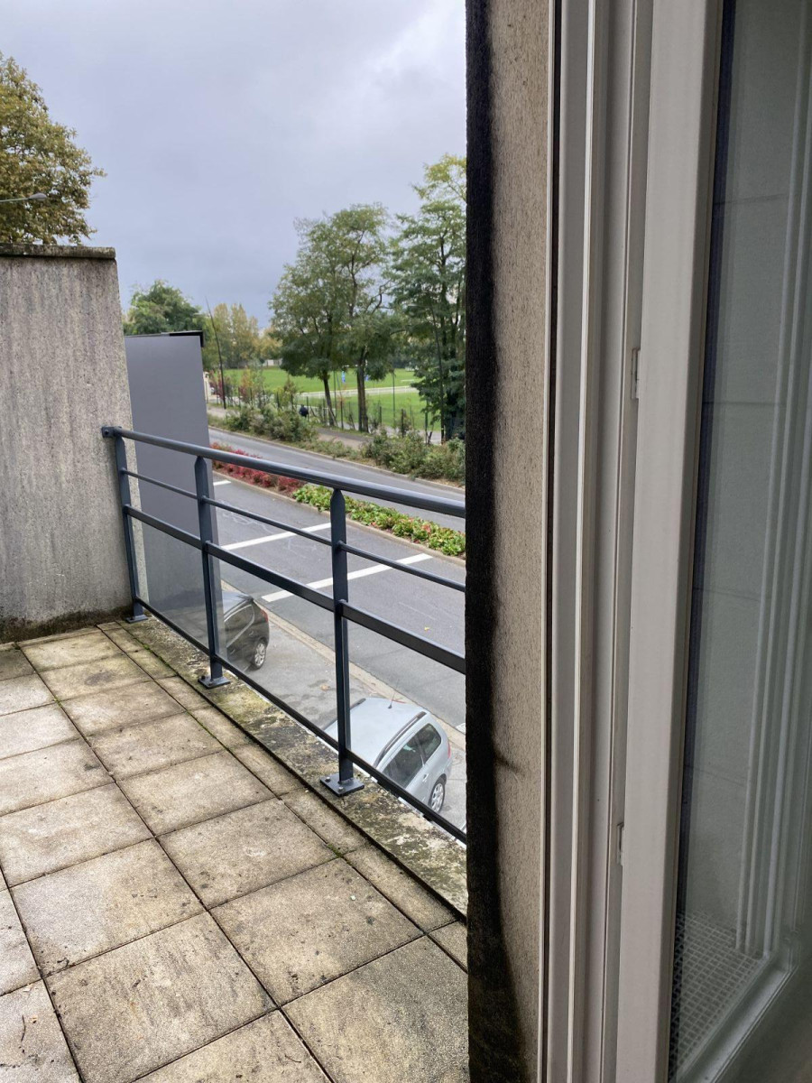 
                                                Location
                                                 F2 meaux