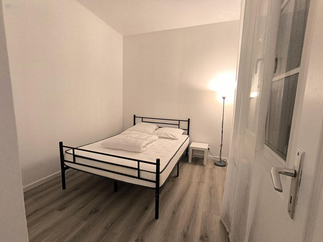 
                                                Location
                                                 F2 meublé 30 m² à Gentilly