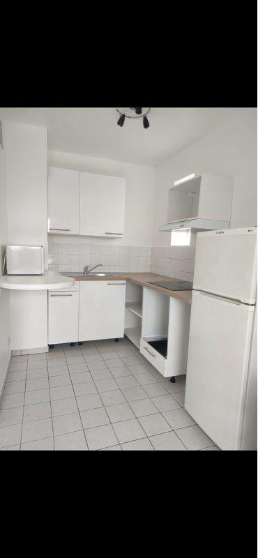 
                                                Location
                                                 F2 meublé 36m2 proche gare RER