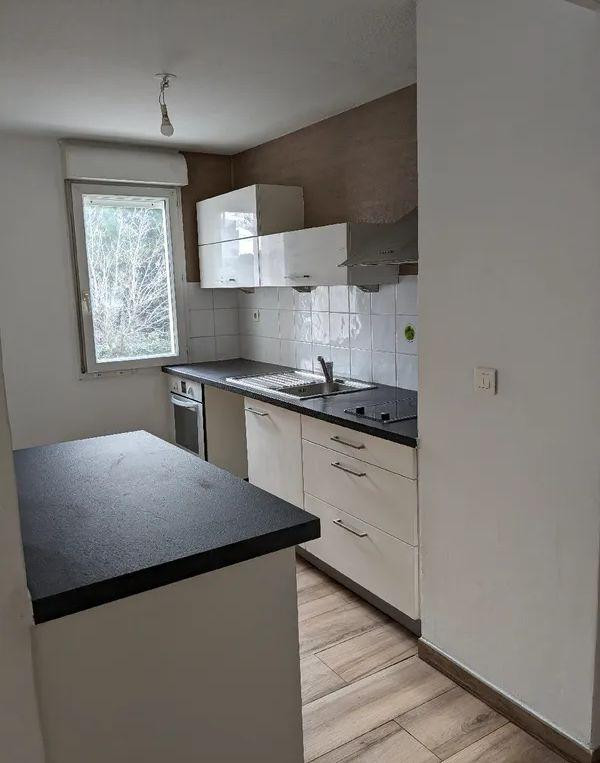 
                                                Location
                                                 F2 meublé 46m2 très bien situé