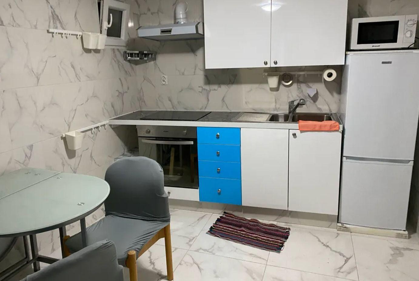 
                                                Location
                                                 F2 meuble à louer
