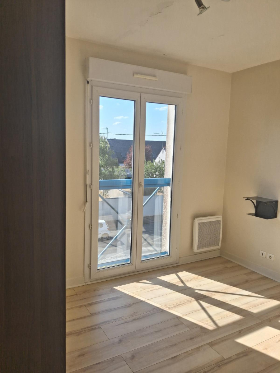 
                                                Location
                                                 F2 meublé  dans résidence sur Les ponts de cé